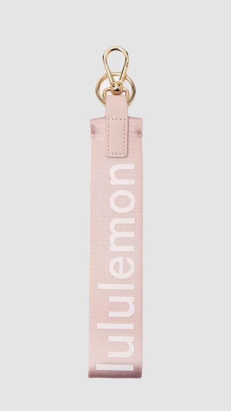 Pink Lululemon Keychain, Key Chains Aesthetic, Preppy Keychain, Chains Aesthetic, Summer Party Outfit, Preppy Jewelry, Car Key Holder, Key Chain Holder, Cute Car Accessories