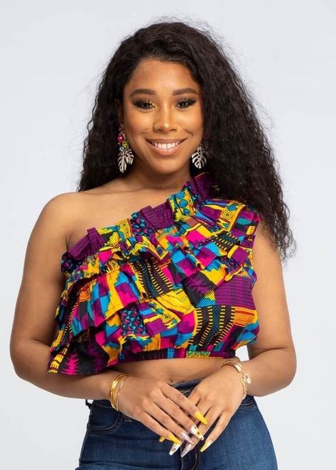 Traditional Tops For Women, African Tops For Women Classy, Top African Style, Ankara Top Styles, Ankara Blouses, African Tops For Women, Modern African Clothing, Ankara Tops, African Tops