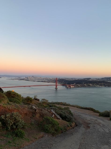 Bay Area 
Sunset 
San Francisco Bay Area Aesthetic, City Girl Life, San Francisco Aesthetic, San Francisco Sunset, Aesthetic Usa, San Francisco Beach, Haight Street, California Bay Area, 2023 Aesthetic