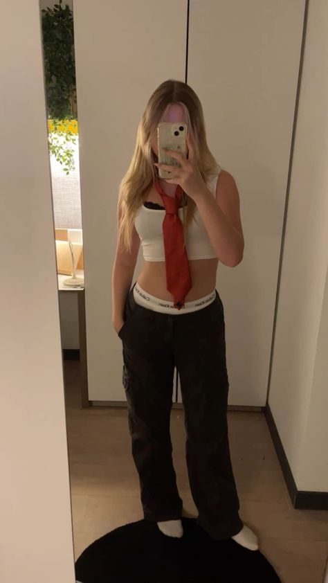 Blondes Halloween Costume Ideas, Dirty Blonde Halloween Costume Ideas, Halloween Outfits Blonde, Halloween Magic Mike, Magic Mike Halloween Costume Women, Halloween Costume Blondes, Halloween Ideas Blonde, Halloween Costume Blonde Hair, Blond Halloween Costume