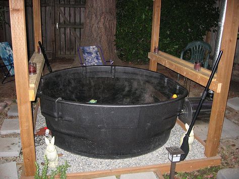 300 gallon Rubbermaid tank Red Neck Hot Tub, Rubbermaid Stock Tank, Stock Tank Hot Tub, Stock Tank Pool Diy, Diy Hot Tub, Fire Stock, Outdoor Tub, Outdoor Baths, Stock Tank Pool