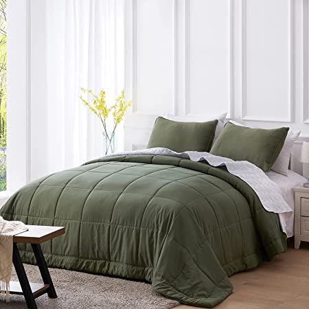 Amazon.com: Queen Size Comforter Set Lightweight Olive Green Quilt Set Square Pattern All Season 3 Pieces (90x90 inches, 1 Quilt, 2 Pillow Shams) : Home & Kitchen Olive Green Comforter, Green Comforter Sets, Twin Size Comforter, Linen Comforter, Green Comforter, King Comforter, Bedroom Aesthetic, Comforter Set, Mattress Sizes