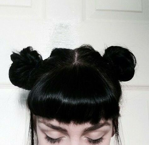 GOTHIC BUT CUTE Pale Grunge, Scene Girl, Space Buns, Hair Buns, Grunge Goth, 영감을 주는 캐릭터, Hair Envy, Grunge Hair, Coven