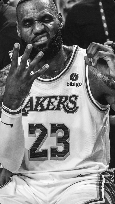 Lebron Portrait, Lebron Black And White Wallpaper, Lebron James Drawing, Lebron James Portrait, Lebron James Background, Lebron James Painting, Lebron James Artwork, Lebron James Wallpapers, King Lebron James