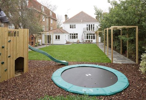 Child Friendly Garden, In Ground Trampoline, Kids Yard, Backyard Ideas For Small Yards, Backyard Kids Play Area, Backyard Trampoline, Play Garden, Play Ground, Children's Garden