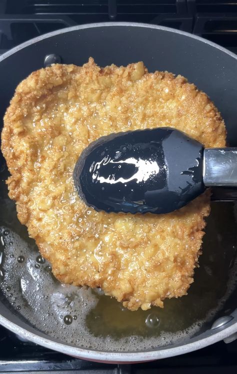 Breaded Pork Tenderloin Sandwich - What's Mom Cookin' Indiana Pork Tenderloin Sandwich Recipe, Pork Tenders Recipe, Breaded Tenderloin Sandwich, Tenderloin Sandwich, Tenderloin Breading Recipe, Pork Tenderloin Sandwich Breaded, Crispy Pork Tenderloin, Pork Tenderloin Fried, Pork Tenderloin Recipes Fried