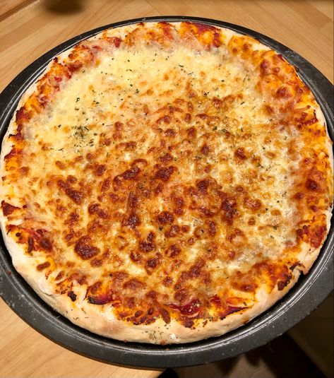 Learn how to make this simple pizza Stuffed Crust Pizza, Simple Pizza, Stuffed Crust, Big Pizza, Crust Pizza, Easy Pizza, Margherita Pizza, Dough Balls, Plain Flour