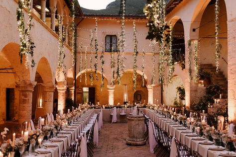 Courtyard Wedding Reception, Outdoor Italian Wedding, Italian Courtyard, Italian Wedding Venues, Courtyard Wedding, Dream Wedding Venues, Moroccan Wedding, Outdoor Wedding Reception, Inexpensive Wedding Venues