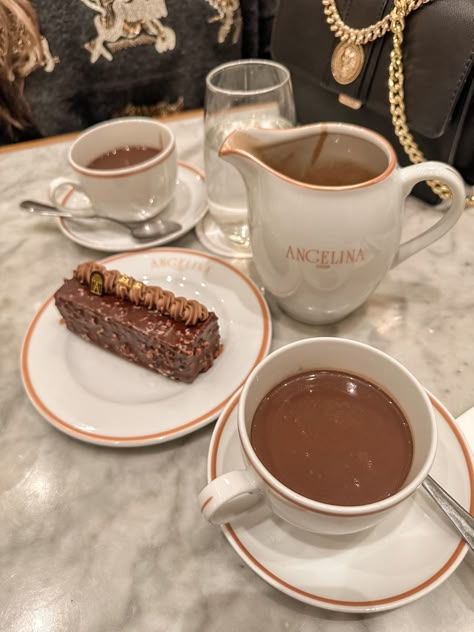 Angelina Chocolate Paris, Paris Angelina, Cafe Angelina Paris, Angelina Paris Cafe, New York Cafe, Angelina Core, Hot Chocolate Xmas, Angelina Cafe, Angelina Paris