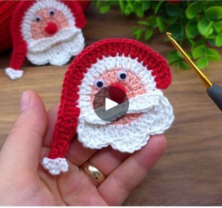 Ring Pull Crafts Ideas, Crochet Wreath Ornament, Crochet Santa Claus, Knitting Christmas, Very Easy Crochet, Crochet Baby Costumes, Crochet Wreath, Crochet Mask, Christmas Prep