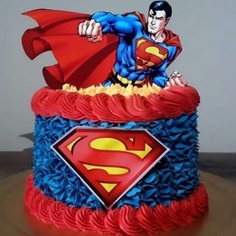 Super Man Cake Ideas, Bolo Do Superman, Superman Birthday Cake, Superman Cake, Superman Birthday Party, Pastel Rainbow Cake, Cars Theme Cake, Superman Cakes, Superman Party