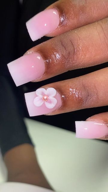 Ideas For Nails Acrylic, Short B Day Nails, Simple Nail Designs Short Square, Flower Designs On Nails, Pink Short Acrylic Nails, Nails Simple Short, Nails Short Acrylic, Hard Nails, Colored Acrylic Nails