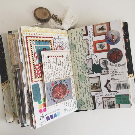 Picture Journal Ideas, Picture Journal, Art Journal Therapy, Vintage Junk, Vintage Junk Journal, Journal Aesthetic, Arte Sketchbook, Sketchbook Journaling, Scrapbook Journal