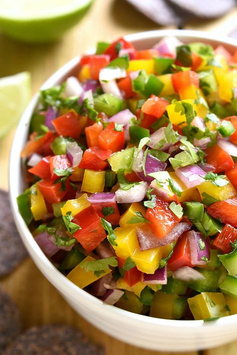 This Bell Pepper Salsa is a deliciously fresh, crisp alternative to classic salsa! Perfect for summer dipping! Bell Pepper Salsa, Crunchy Asian Salad, Bell Pepper Soup, Bell Pepper Salad, Layer Salad, Pepper Sandwich, Greek Chickpeas, Pepper Salsa, Bell Pepper Recipes