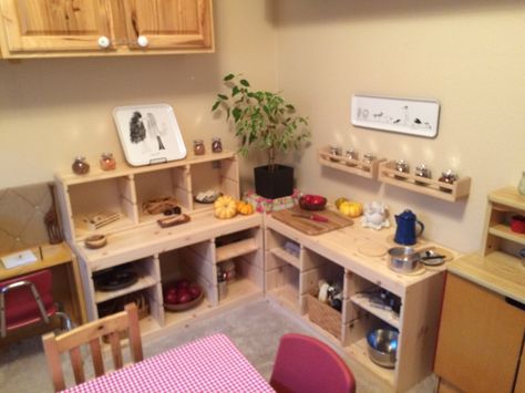 Play kitchen/cooking area Kitchen Play Area, Daycare Room Ideas, Kids Wooden Kitchen, Toddler Room Organization, Home Daycare Ideas, Wooden Kitchen Set, Reception Classroom, Play Kitchen Food, Toy Kitchens