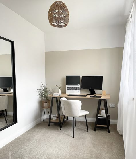 Office And Spare Bedroom Ideas, Workspace Minimalist, Home Office Minimalist, Bedroom And Office Combo Ideas, Small Spare Room, Wfh Space, Minimalist Workspace, Wfh Setup, Guest Bedroom Home Office