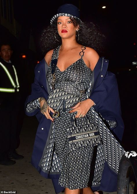 Initials: Rihanna slipped into a Dior monogram-patterned dress with striking CD hardware o... #rihanna Rihanna Dior, Fenty Clothing, Galliano Dior, Dior Monogram, Rihanna Looks, Rihanna Photos, Monogram Outfit, Rihanna Style, Boring Clothes