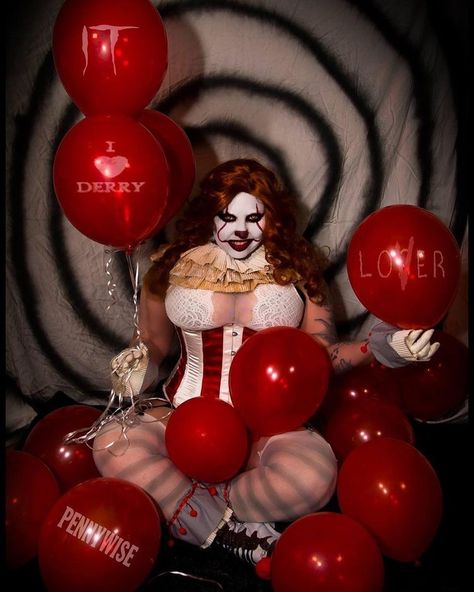 Plus Size Halloween Costume Ideas Diy, Plus Size Halloween Costumes, Pennywise Halloween, Make Your Own Costume, Diy Halloween Games, Plus Size Costume, Plus Size Halloween Costume, Plus Size Costumes, Diy Halloween Projects