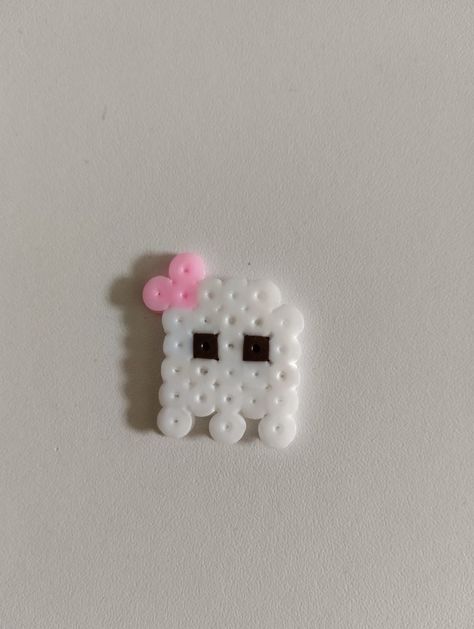 Duch👻 Melting Beads Patterns Easy, Perler Beads Designs Pattern Easy, Easy Fuse Bead Patterns, Small Square Perler Bead Patterns, Bead Melting Patterns, Perler Bead Easy, Perler Bead Patterns Mini, Small Hama Beads, Melts Beads Ideas