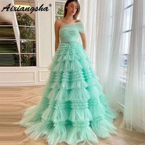 Elegant Feminine Outfits, Pretty Frocks, Teuta Matoshi, Cinderella Dress, Romantic Fashion, One Shoulder Prom Dress, Tulle Balls, Flowy Dresses, Dress With Pleats