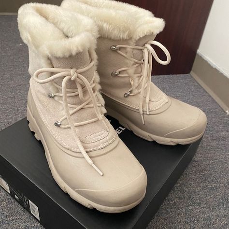 Sorel Snow Angel boots Angel Boots, Sorel Snow, Snow Angel, Snow Angels, Sorel Shoes, Boot Shop, Angel, Boots, Closet