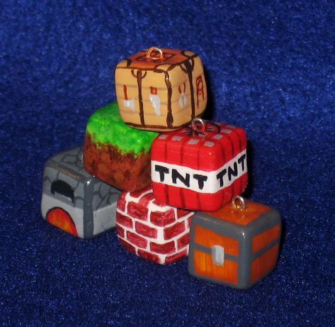 Minecraft Blocks, Colorful Inspiration, Polymer Jewelry, Cute Clay, Clay Miniatures, Fimo Clay, Clay Design, Polymer Clay Charms, Diy Clay Crafts