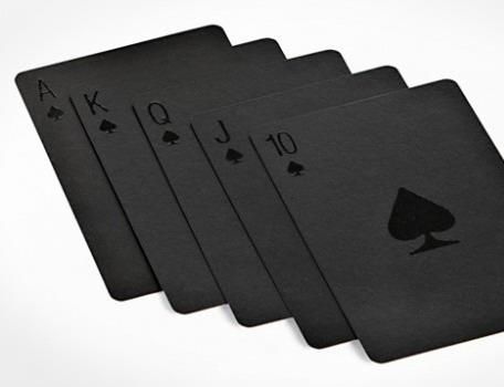 cartas negras de poker Black Playing Cards, Oc Aesthetic, Play Cards, Beautiful Business Card, Dark Colours, Aesthetic Pics, Custom Cards, White Aesthetic, Crows