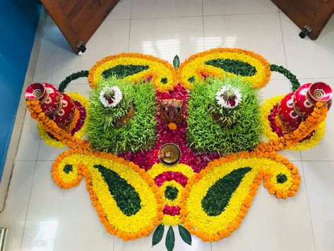 Randal Mataji Decoration, Navratri Decoration, Gauri Decoration, Welcome Rangoli, Floral Rangoli, Colour Kolam, Bommala Koluvu, Simple Flower Rangoli, Flowers Rangoli