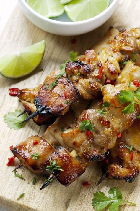 Chicken Honey, Healthy Asian Recipes, Chili Chicken, Coconut Chicken, Hawaiian Food, Chicken Skewers, Think Food, Sweet Chili Sauce, Idee Pasto Sano