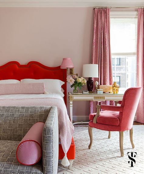 Lake Shore Drive Co-Op – Summer Thornton Design - bright red velvet headboard, blush pink walls, and bight pink chair and curtains in eclectic maximalist bedroom Summer Thornton, Summer Color Trends, Murs Roses, Colorful Bedding, Interior Design Process, The World Of Interiors, Bedroom Red, Pink Bedroom, Naples Florida