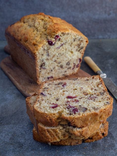 Walnut Cranberry Bread - All Things Bread Cranberry Quick Bread, Fruit Cake Recipe Easy, Walnut Bread Recipe, Festive Bread, Cranberry Walnut Bread, Cranberry Bread Recipes, Cherry Bread, Ganache Recipe, Walnut Bread