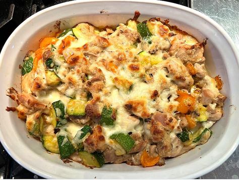 Creamy Chicken Zucchini Casserole Recipe: Quick & Easy Comfort Food | Casseroles | 30Seconds Food Chicken And Zucchini Casserole, Baked Chicken And Zucchini, Food Casseroles, Cauliflower Cakes, Chicken And Zucchini, Chicken Zucchini Casserole, 30seconds Food, Zucchini Casserole Recipes, Omelets Recipe