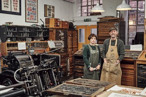 Print Shop Design, Letterpress Type, Bible Prints, Art Studio Design, Heritage Crafts, Leather Workshop, Literature Art, Printing Press, Letterpress Printing