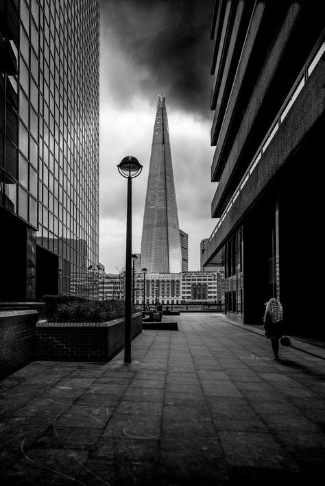 Urban Geometric Street - London Fine Art Photography by artist Tony Sellen Street Photography London, Urban Street Photography, Street Photography Model, My Love Photo, Monochromatic Photography, Street Photography Portrait, Urban Pictures, Street Photography Urban, Street Photography People