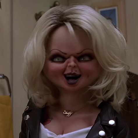 Bride of Chucky Chucky Aesthetic, Tiffany Ray, Tiffany Bride Of Chucky, Tiffany Bride, Tiffany Valentine, Chucky Movies, Childs Play Chucky, Bride Of Chucky, Eat Your Heart Out