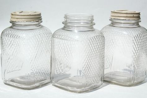 vintage waffle glass hoosier jars, old square glass canisters, antique coffee / tea jars Vintage Glass Canisters, Airtight Glass Jar, Alice 1988, Glass Apothecary Jars With Lids, Pretty Jars, Apocathary Jars, Fruit Jars, Vintage Glass Jars With Lids, Hoosier Cabinets