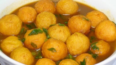 How to make Fish Balls Curry the Indian Way | HubPages Curry Fish Balls, Fish Meatballs, Summer Cooking Recipes, Broccoli Curry, Curry Fish, Fish Balls, Cooking Icon, Asian Family, How To Make Fish