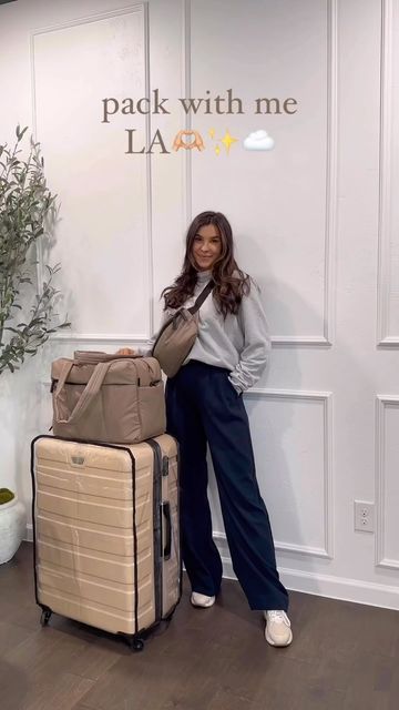 Airport Ootd Travel, Airport Ootd, Travel Favorites, Airport Travel Outfits, Smart Packing, Carry On Packing Tips, Pack With Me, Airport Look, Travel Finds