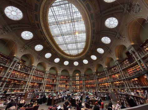 Do not miss this magical Paris library: Inside the Bibliotheque Richelieu - The Earful Tower Paris Library, American Library, Ceiling Painting, Emile Zola, Hall Of Mirrors, Roman Soldiers, Louvre Museum, Room Pictures, Glass Ceiling