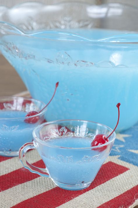 Blue Piña Colada Party Punch | Wishes and Dishes Blue Party Punches, Blue Punch Recipe, Fourth Of July Drinks, Party Punches, Blue Punch, Baby Shower Punch, Party Punch Recipes, Punch Drinks, Blue Drinks