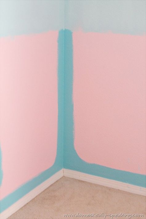 Ombre Bedroom, Ombre Painted Walls, How To Ombre, Pink Accent Walls, Light Paint Colors, Ombre Paint, Garden Diy Ideas, Dark Paint Colors, Ombre Wall