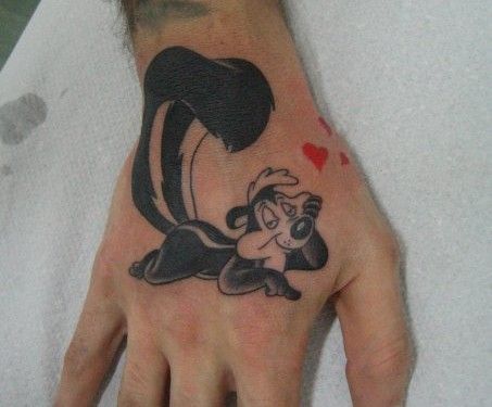 Pepe le Pew Bigger Hips Workout, 3 Tattoo, Traditional Tattoo Design, Hip Workout, Disney Tattoos, Tattoo Design Drawings, Couple Tattoos, Beautiful Tattoos, Traditional Tattoo