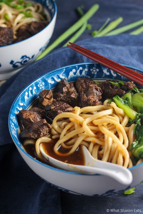 Braised Beef Noodle Soup, Taiwanese Beef Noodle Soup, Beijing Beef, Beef Udon, Udon Recipe, Udon Soup, Beef Soup Recipes, Beef Noodle Soup, Soup Dish