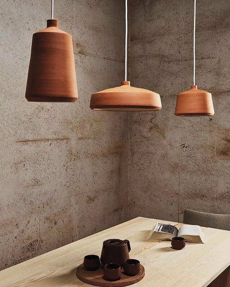 Japanese Paper Lamp, Diy Ton, Paper Pendant Light, Terracotta Lamp, Japanese Lighting, Paper Pendant, Concrete Effect Paint, Contemporary Lighting Design, Ceramic Pendant Light