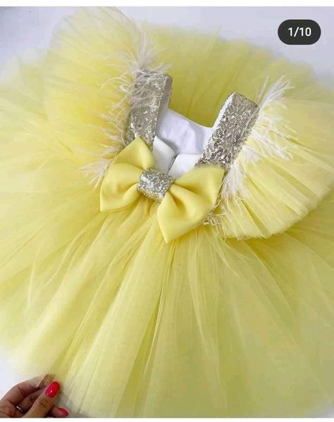 Yellow Frock, Velvet Dress Designs, Girls Frock Design, Frock Design, Eye Art, Baby Girl Dresses, Dress Designs, Velvet Dress, Kids Dress