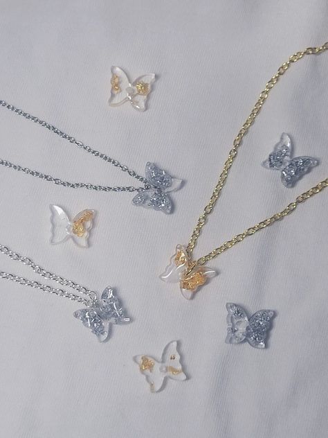 Cute Hypoallergenic Resin Jewelry, Trendy Gold Resin Necklace, Butterfly Resin, Resin Butterfly Jewelry, Resin Butterfly Bracelet, Resin Butterfly Necklace, Diy Resin Earrings, Jewelry Box Plans, Boho Crafts Diy