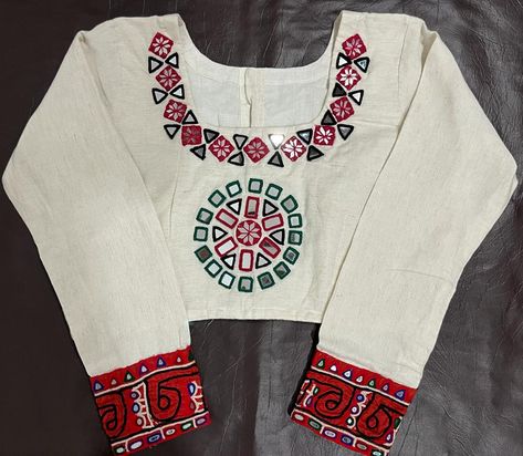 Long Blouse Designs, Mirror Work Blouse Design, Blouse Designs High Neck, Cotton Blouse Design, Mirror Work Blouse, Latest Model Blouse Designs, Cotton Saree Designs, Linen Shirts Women, Womens Trendy Dresses