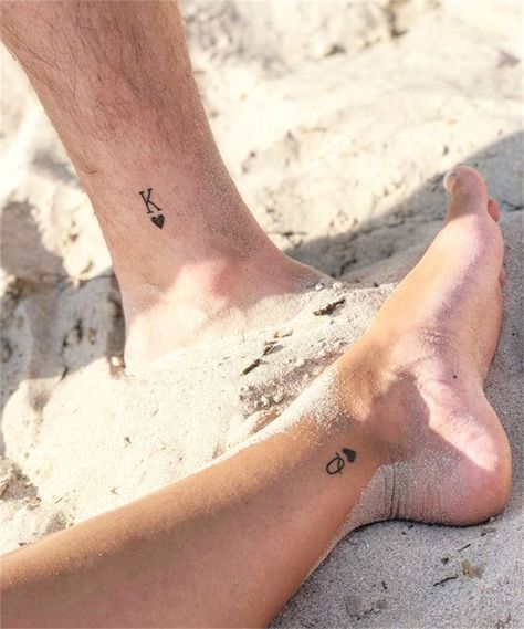 Finger Couple, Couple Matching Tattoos, Matching Tattoo Designs, Tattoos For Siblings, Can Tattoo, Matching Tattoos For Siblings, Wife Tattoo, Cute Matching Tattoos, Couple Matching Tattoo