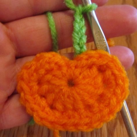 Punkin Pie, Crochet Directions, Pie Crochet, Pumpkin Applique, Fall Crochet Patterns, Crochet Heart Pattern, I Gave Up, Easy Crochet Patterns Free, Halloween Crochet Patterns