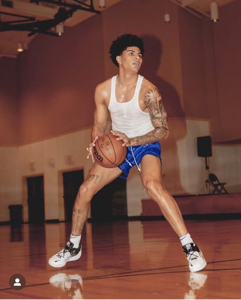 Killian Hayes Tattoo, Nba Wife Aesthetic, Hooper Fits, Killian Hayes, Nba Wife, Athlete Aesthetic, Outfit Basketball, Basketball Boyfriend, Husband Aesthetic